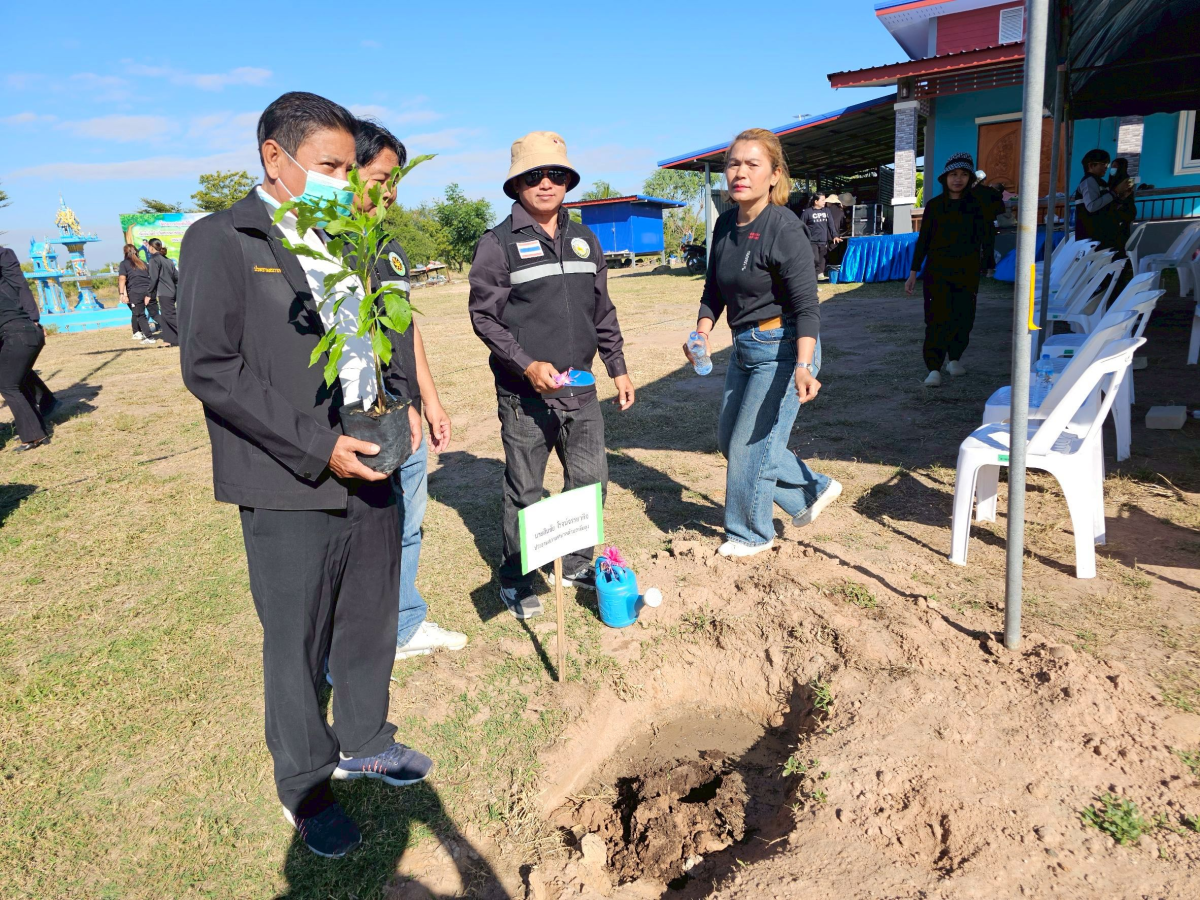 โครงการปลูกต้นไม้เฉลิมพระเกียรติ และวันสำคัญ  เนื่องในวันคล้ายวันพระบรมราชสมภพ พระบาทสมเด็จพระบรมชนกาธิเบศร มหาภูมิพลอดุลยเดชมหาราช  บรมนาถบพิตร และวันพ่อแห่งชาติ 5 ธันวาคม 2568 ของเทศบาลตำบลพันดุง อำเภอขามทะเลสอ จังหวัดนครราชสีมา