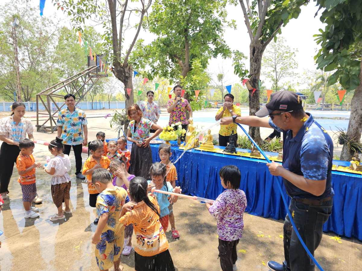 เทศบาลตำบลพันดุง จัดกิจกรรมโครงการอนุรักษ์สืบสานประเพณีสงกรานต์วันผู้สูงอายุ "สืบสานประเพณีสงกรานต์และวันกตัญญูผู้สูงอายุ" ประจำปีพุทธศักราช 2569