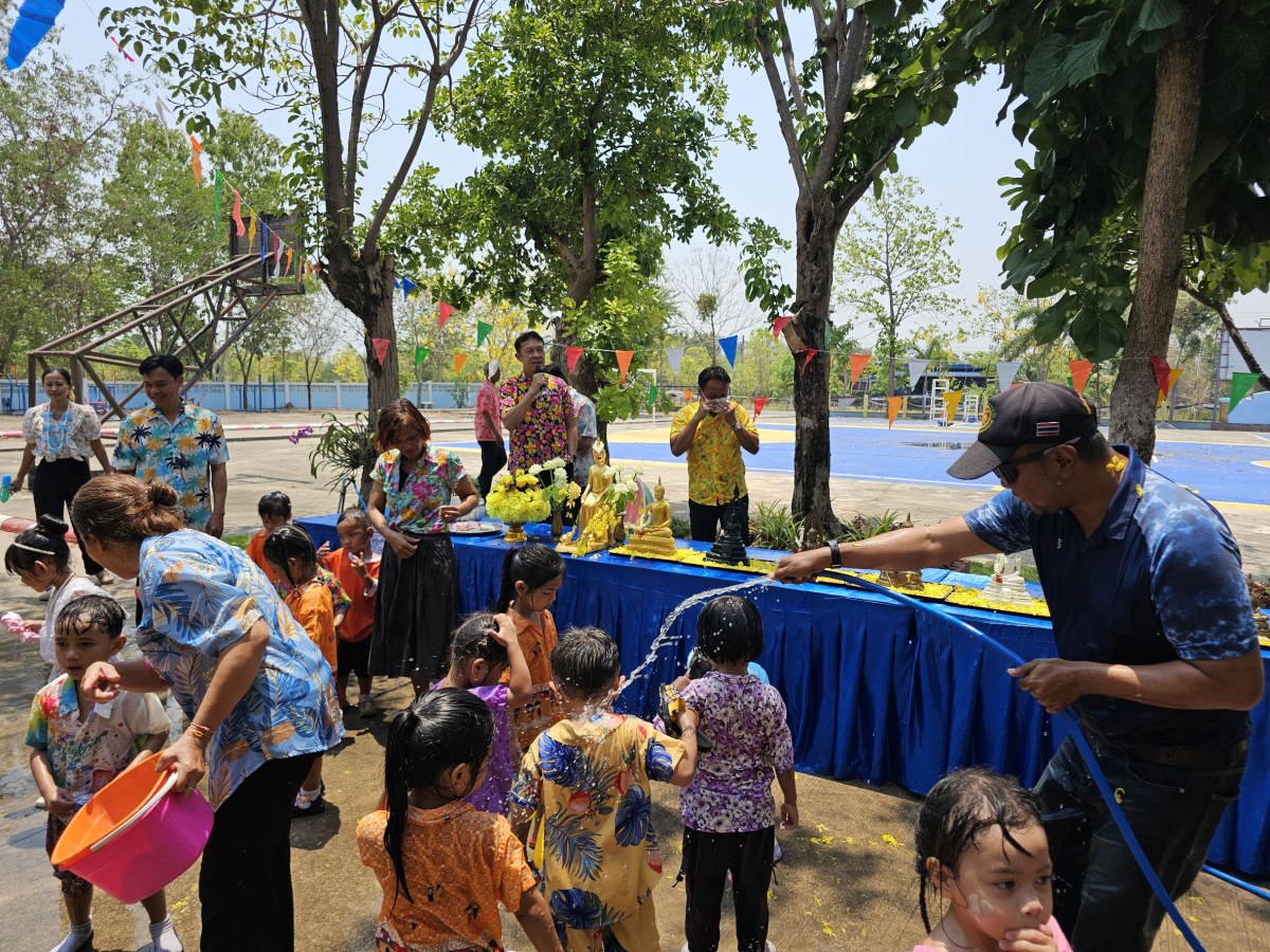 เทศบาลตำบลพันดุง จัดกิจกรรมโครงการอนุรักษ์สืบสานประเพณีสงกรานต์วันผู้สูงอายุ "สืบสานประเพณีสงกรานต์และวันกตัญญูผู้สูงอายุ" ประจำปีพุทธศักราช 2569