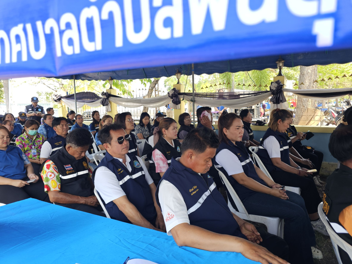 วันที่ 10 เมษายน 2569 นายสมภพ มุกดาสนิท นายอำเภอขามทะเลสอ เป็นประธานในพิธีเปิด จุดรวมบริการประชาชน เทศบาลตำบลพันดุง เทศกาลสงกรานต์ ประจำปีพ.ศ. 2569  ณ บริเวณหน้าสำนักงานเทศบาลตำบลพันดุง